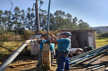 Foto - ABASTECIMENTO DE ÁGUA NA CIDADE